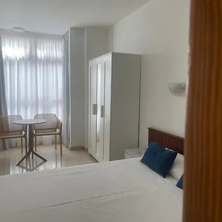 Ξενοδοχείο με διαμερίσματα Idafe 2*